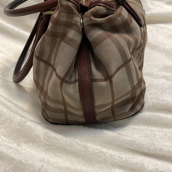 Authentic Burberry Women’s Handbag - Picture 3 of 8